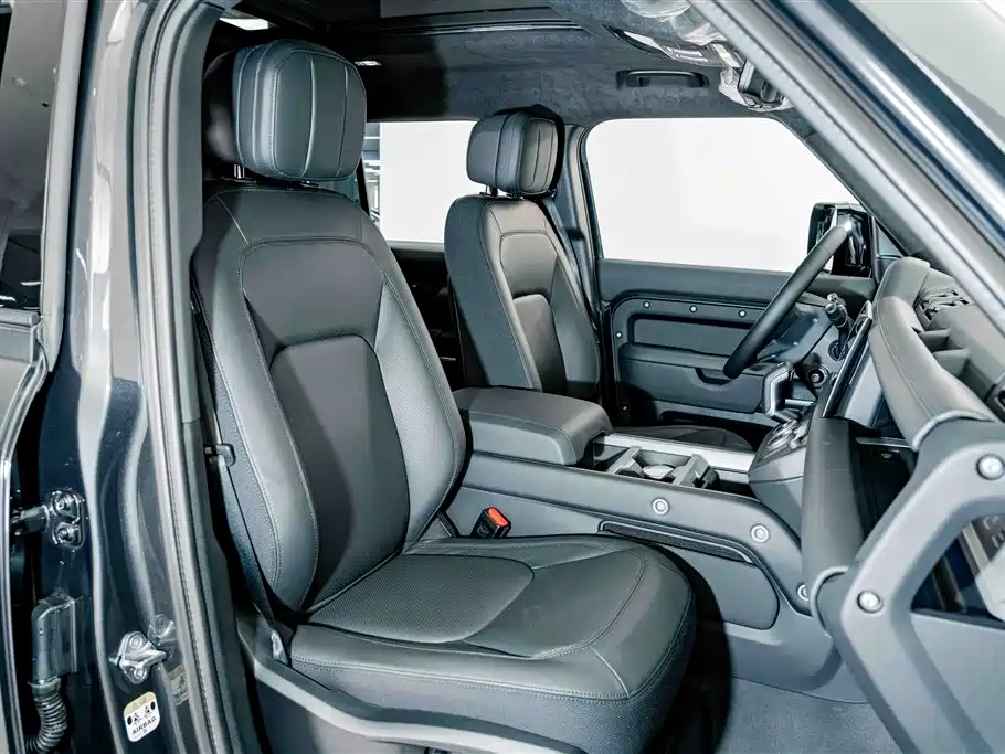 Land Rover Defender 2025 — фото 23