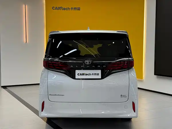 Toyota Alphard 2024