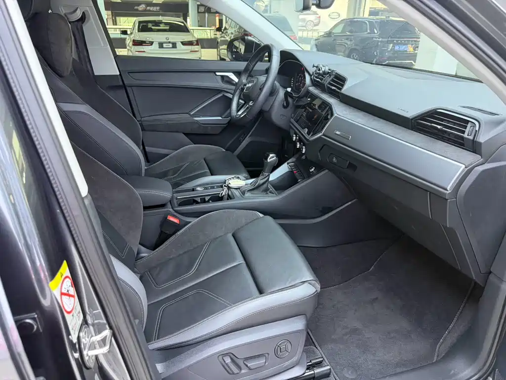 Audi Q3 Sportback 2020 — фото 15