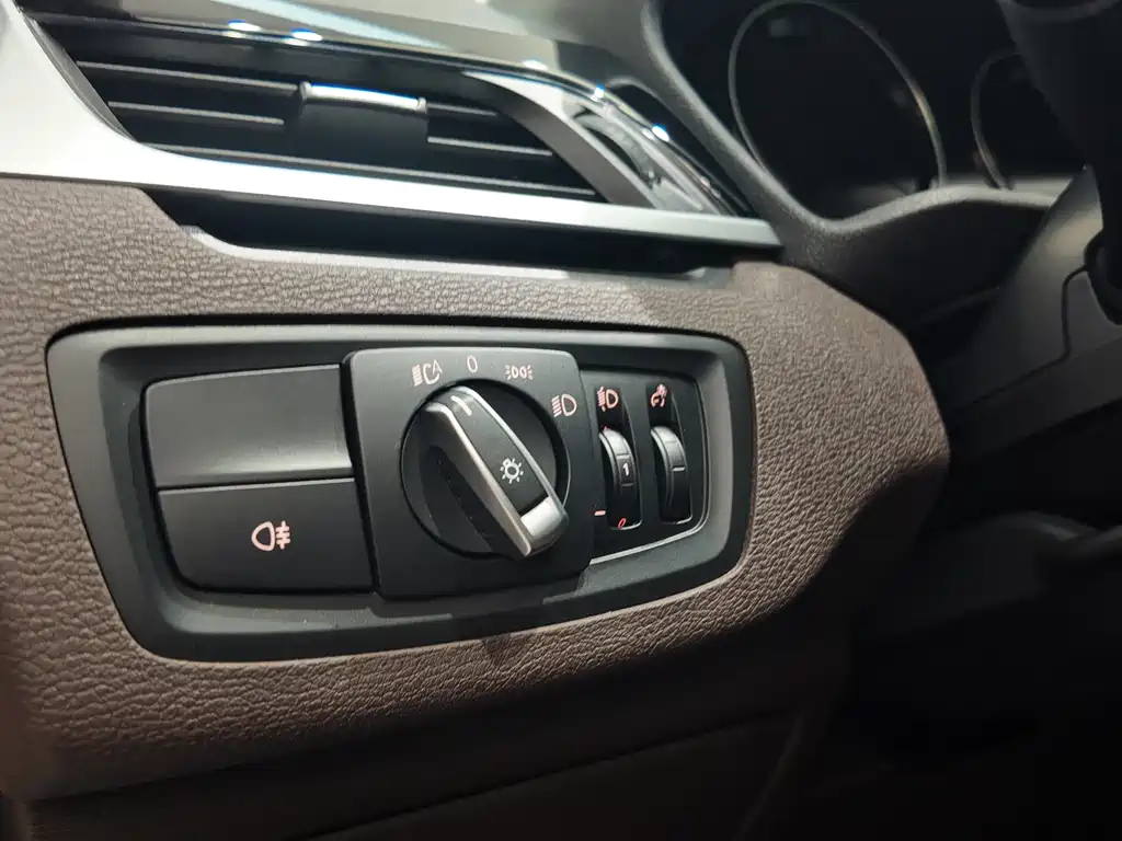 BMW X1 2021 — фото 17