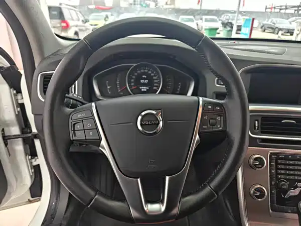 Volvo S60 2019
