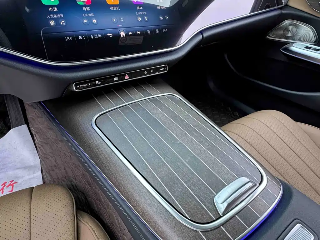 Mercedes-Benz E-Class 2024 — фото 10