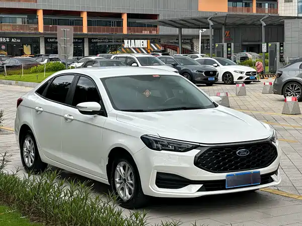 Ford Escort 2021