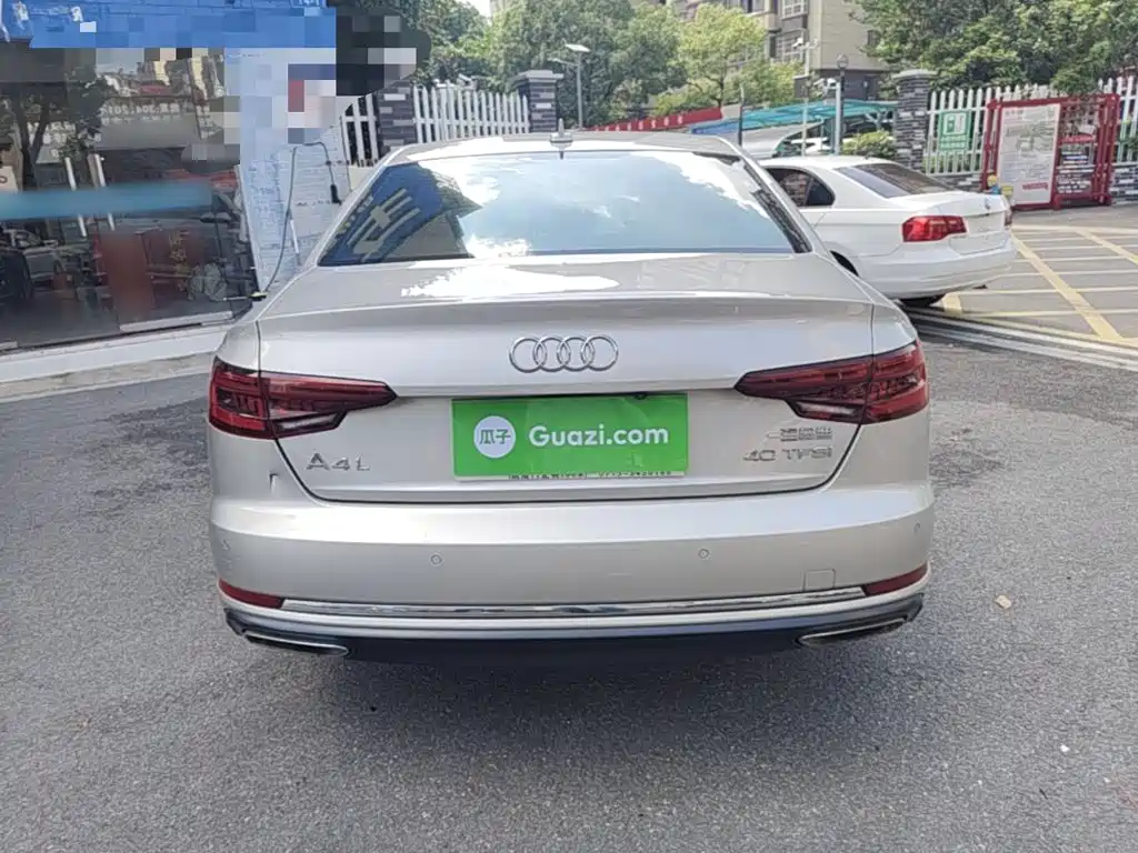 Audi A4L 2019