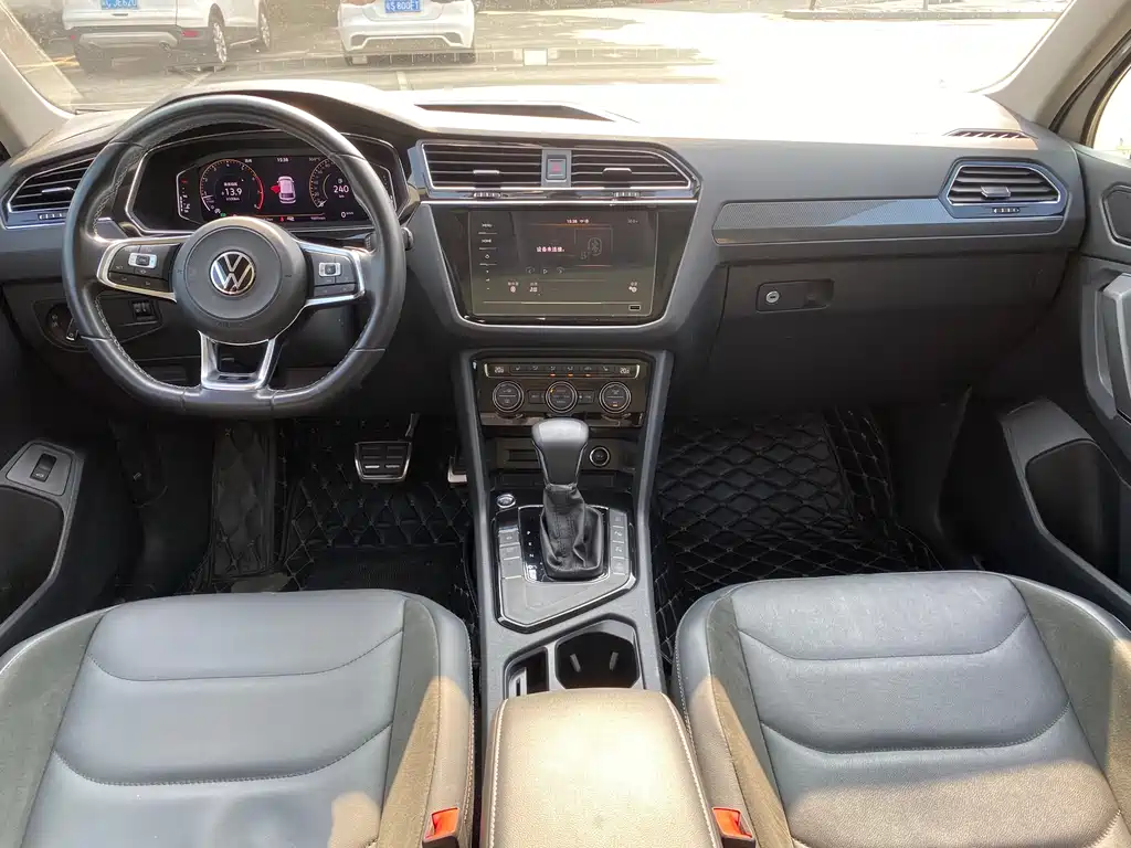 Volkswagen Tiguan L 2021 — фото 11