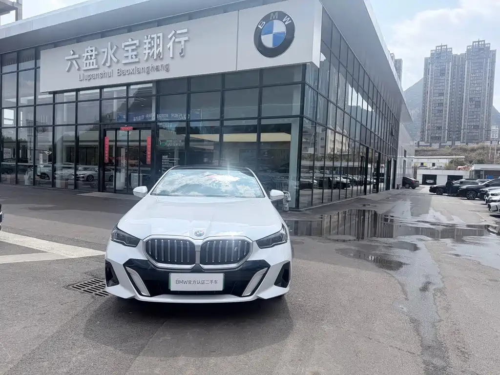 BMW i5 2025