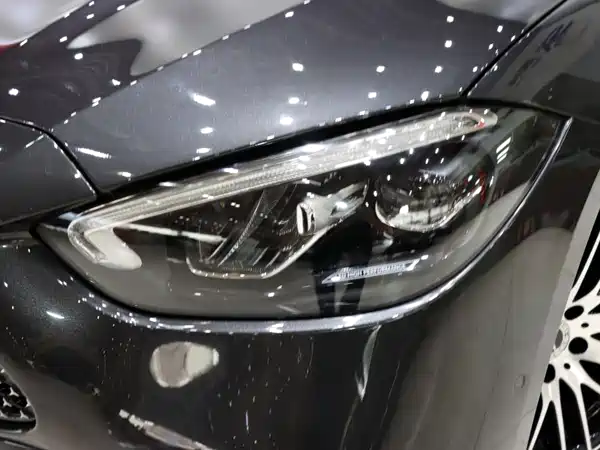 Mercedes-Benz C-Class 2024
