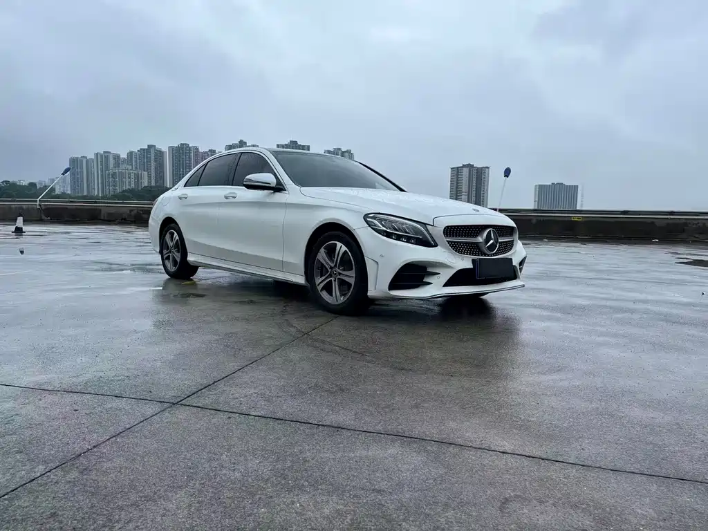 Mercedes-Benz C-Class 2021