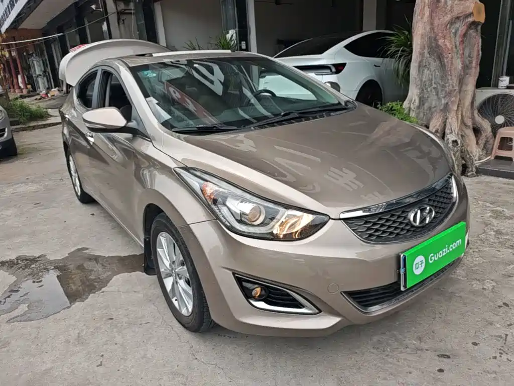 Hyundai Elantra 2016