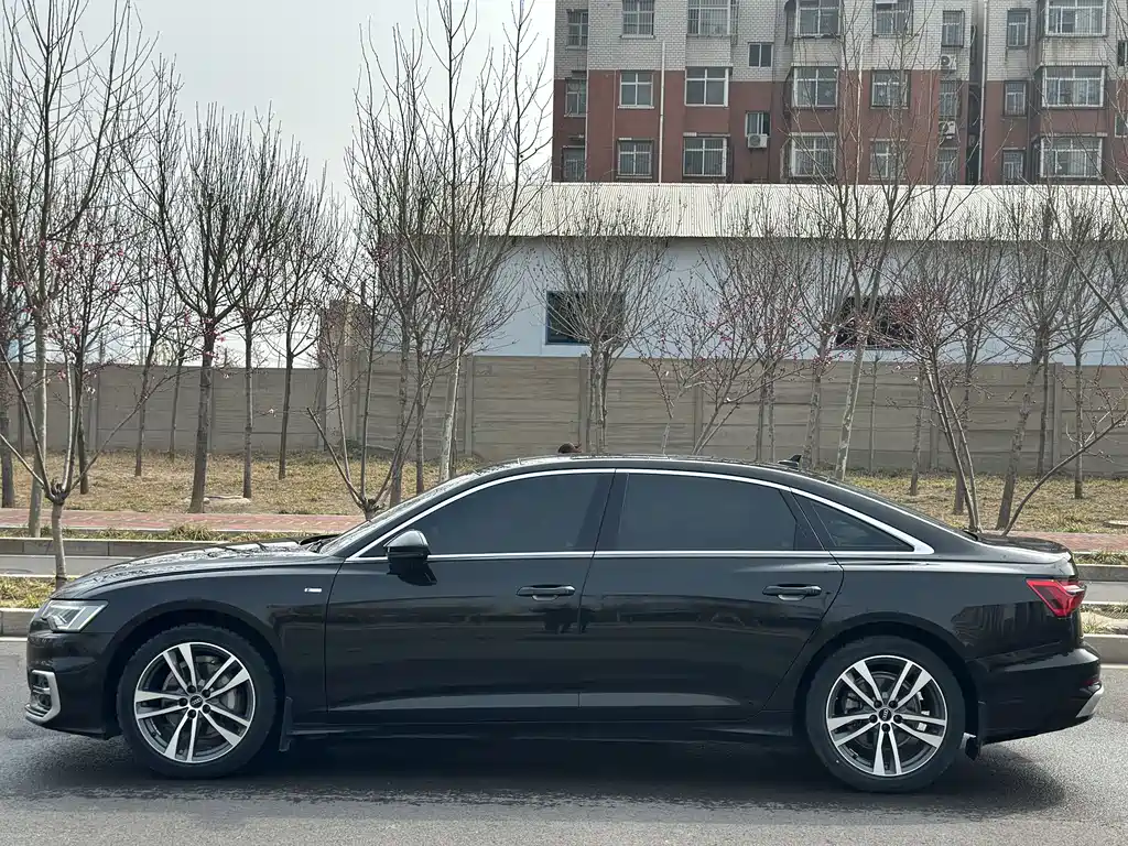 Audi A6L 2023 — фото 17