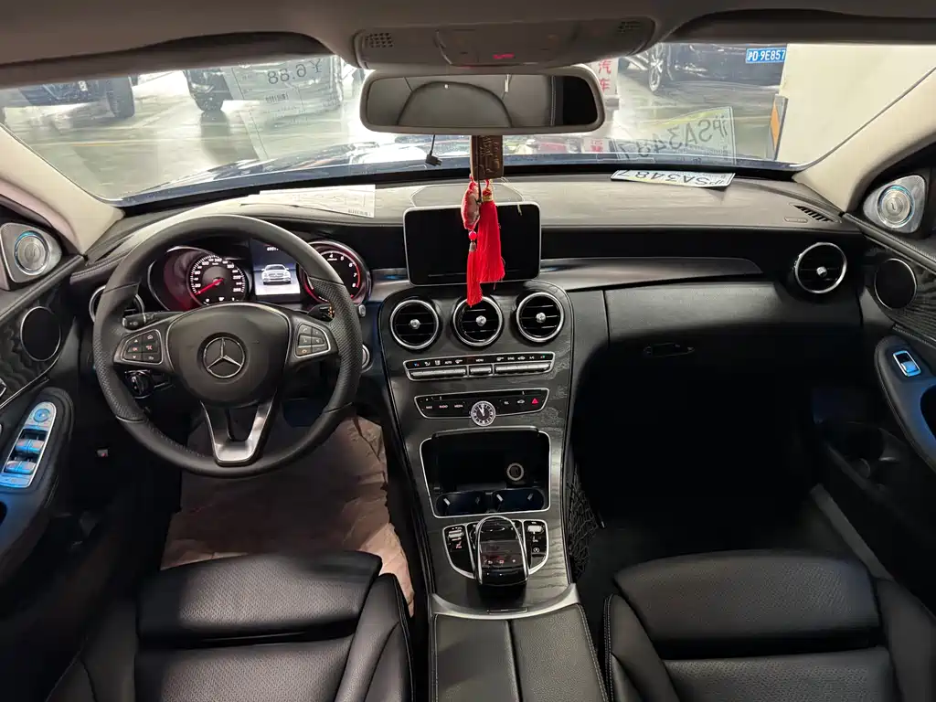 Mercedes-Benz C-Class 2015 — фото 10