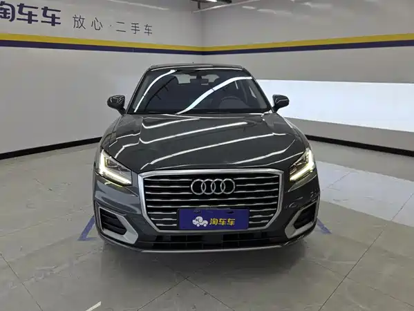 Audi Q2L 2020