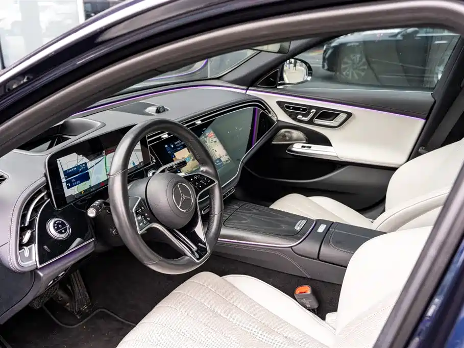 Mercedes-Benz E-Class 2023 — фото 13