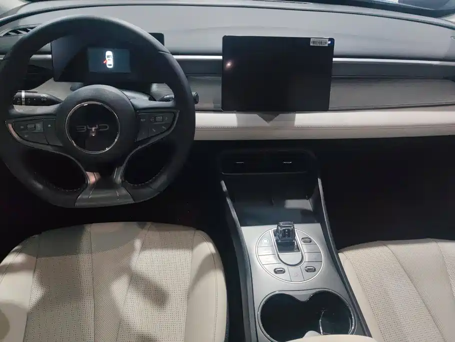 BYD Seal 05 DM-i 2025 — фото 12