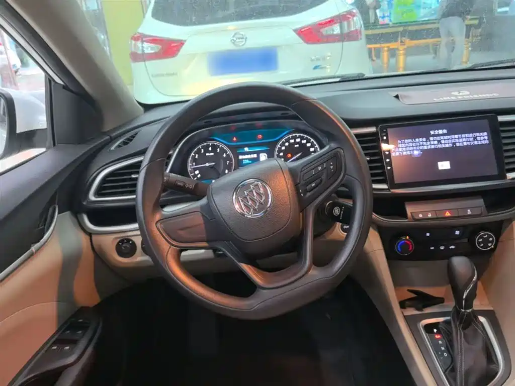 Buick Excelle 2017 — фото 11