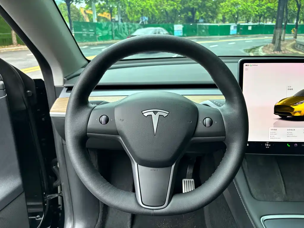 Tesla Model Y 2022 — фото 20