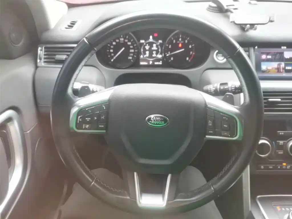 Land Rover Discovery Sport 2020 — фото 11