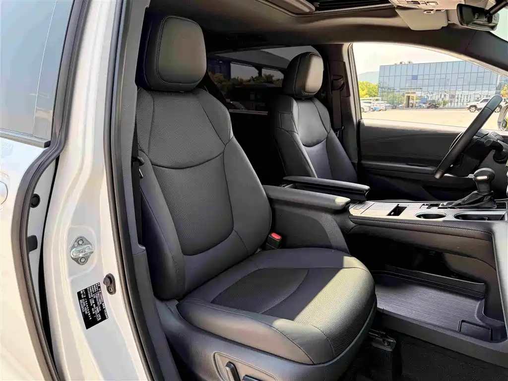 Toyota Sienna 2025 — фото 10