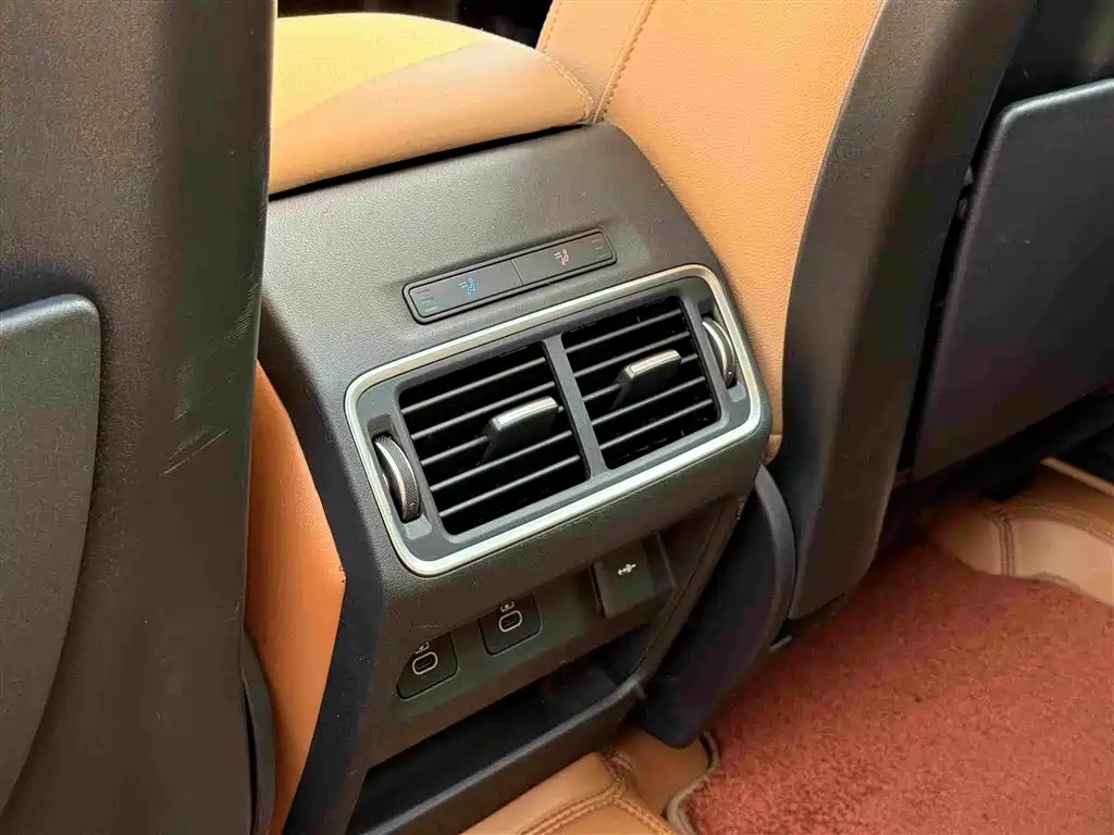 Land Rover Discovery Sport 2024 — фото 13