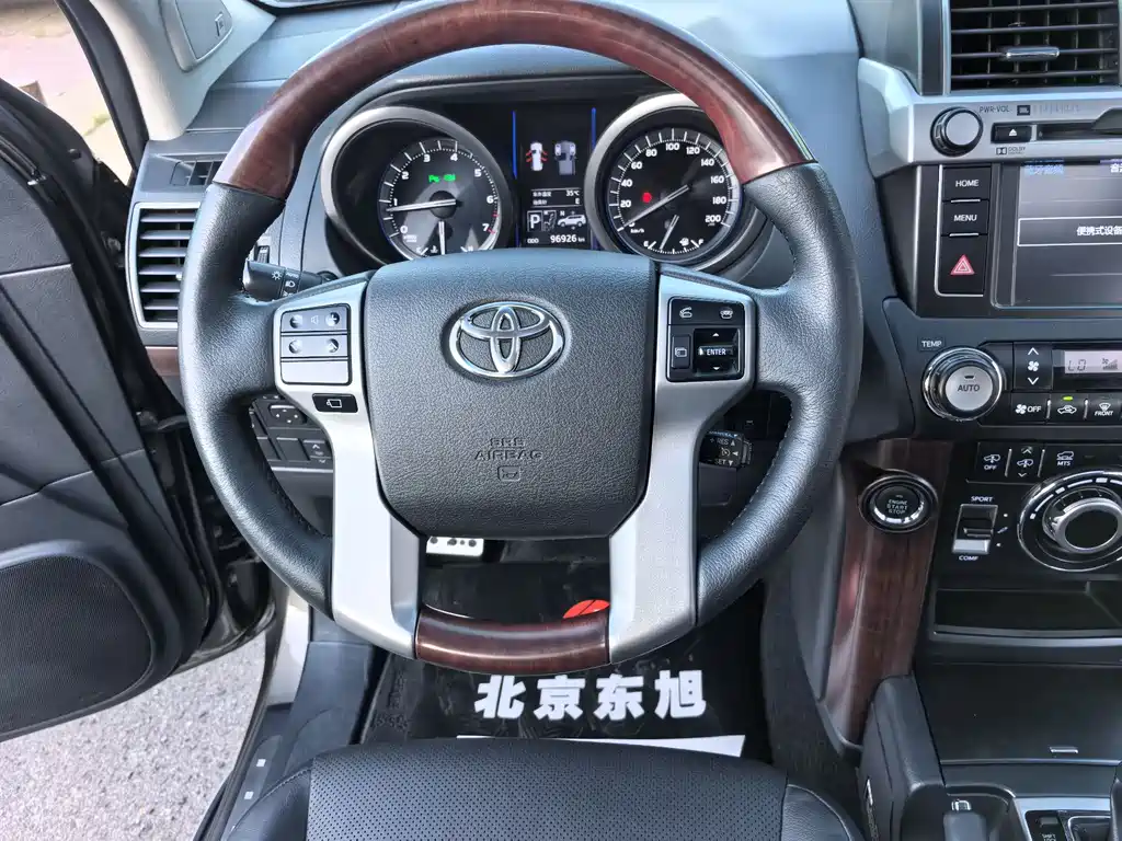 Toyota Prado 2017 — фото 9