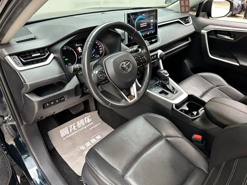 Toyota Wildlander 2022 — фото 10