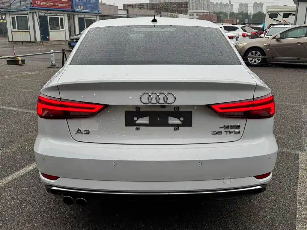 Audi A3 2019 — фото 8