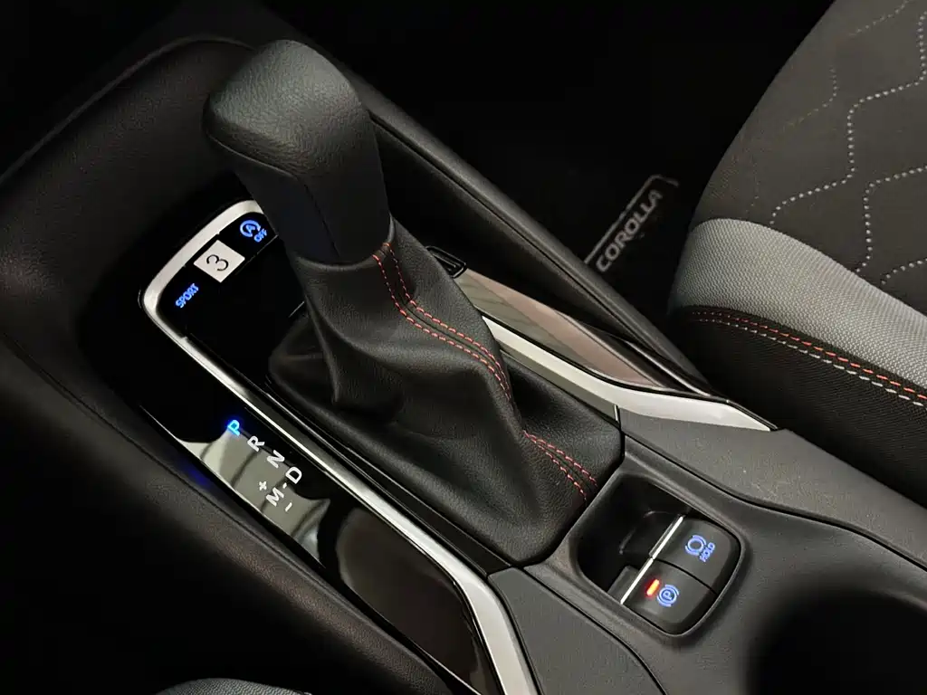 Toyota Corolla 2022 — фото 10