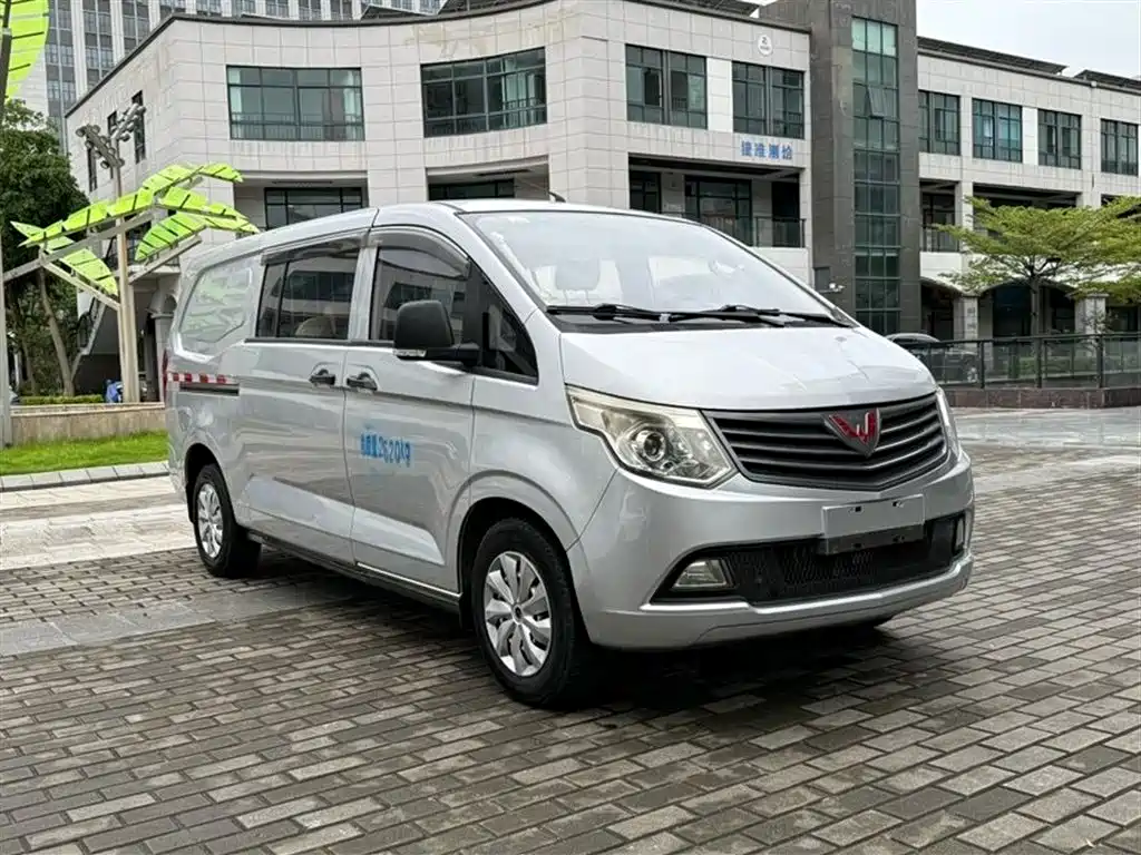 Wuling Zhengcheng Classic 2017 — фото 2