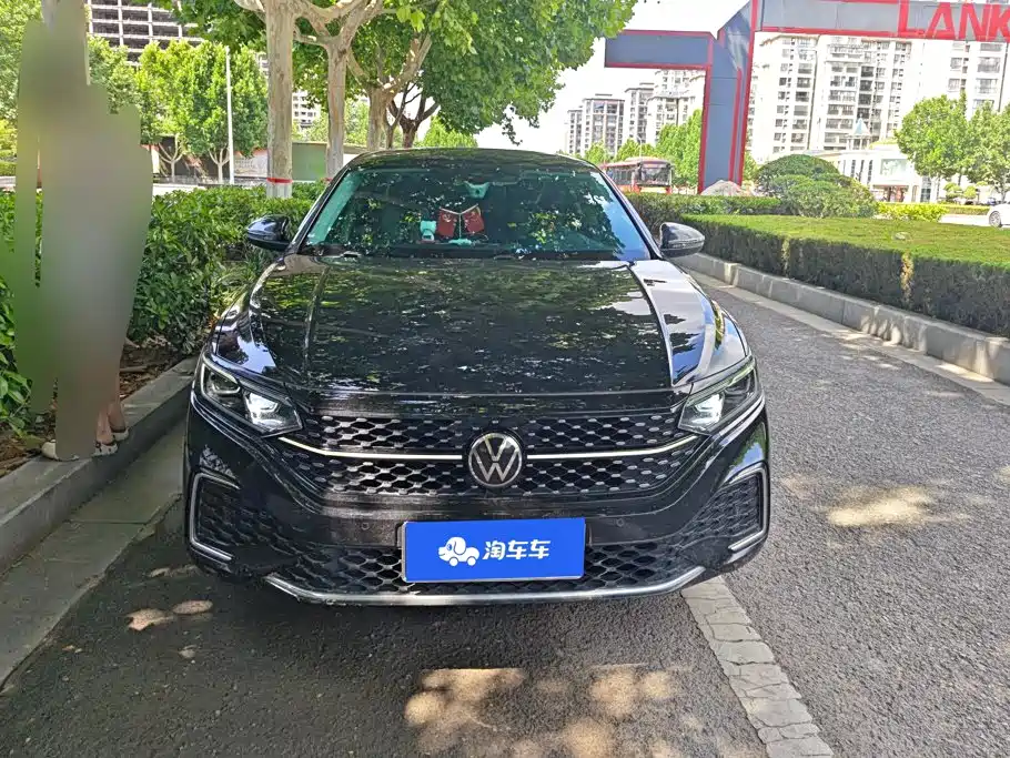 Volkswagen Passat 2022