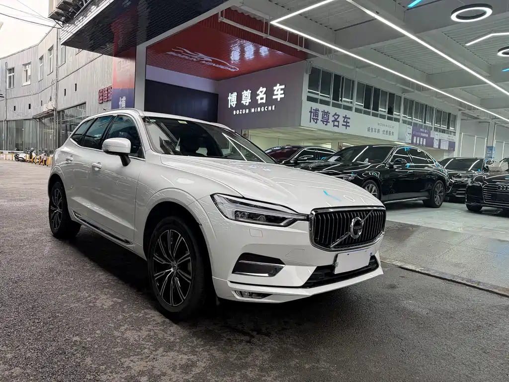 Volvo XC60 2018 — фото 3
