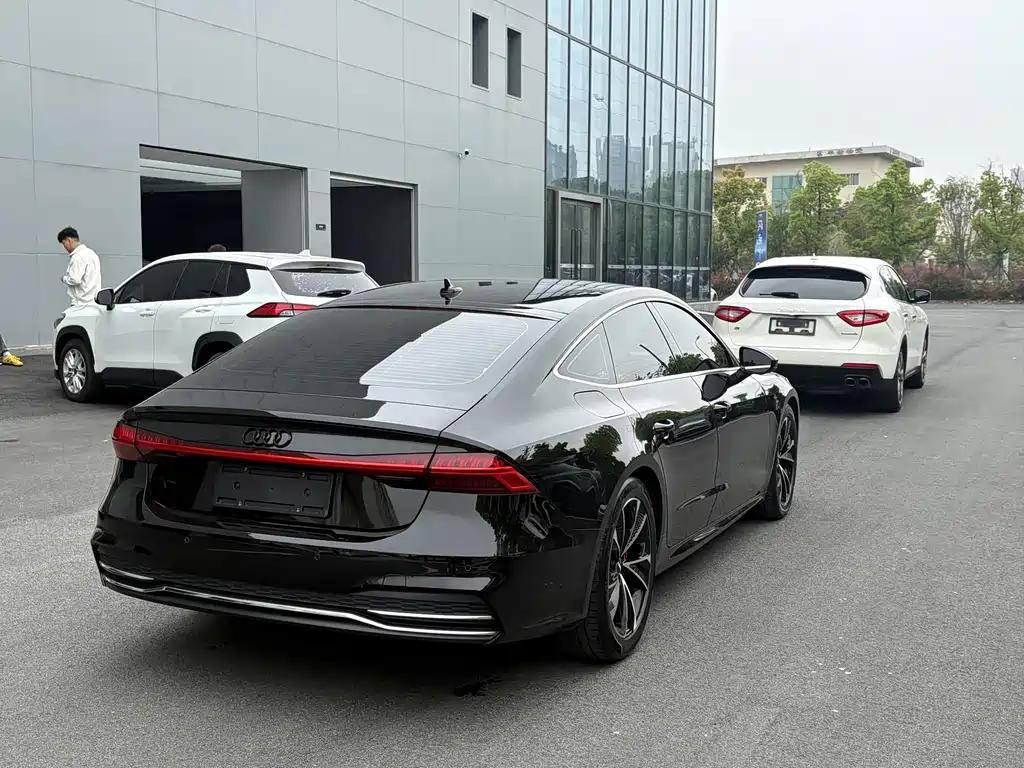 Audi A7 2021 — фото 14