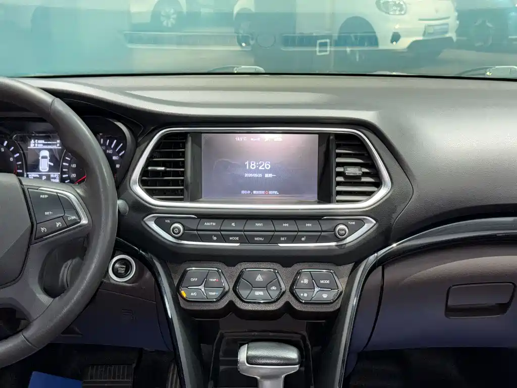 GAC Motor Trumpchi GS4 2016 — фото 11