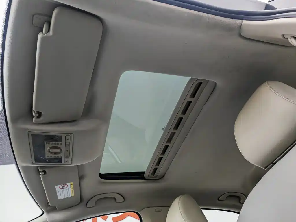 Skoda Rapid 2015 — фото 14