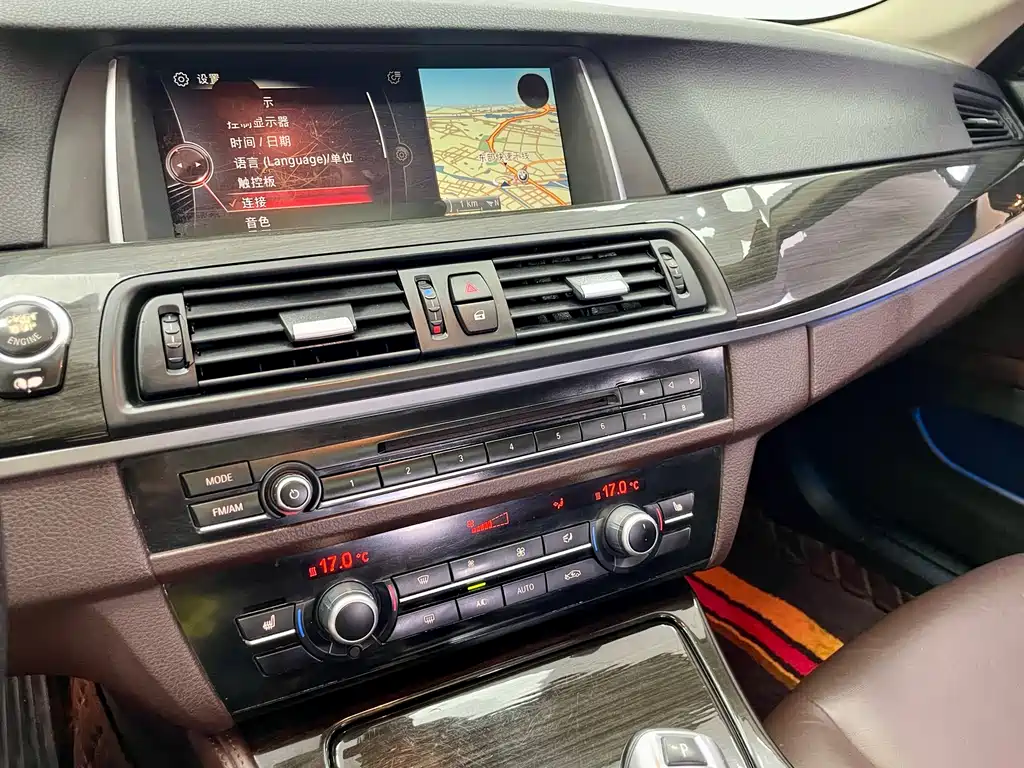 BMW 5 Series 2015 — фото 23