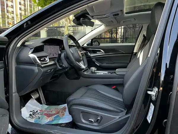 Hongqi H6 2025