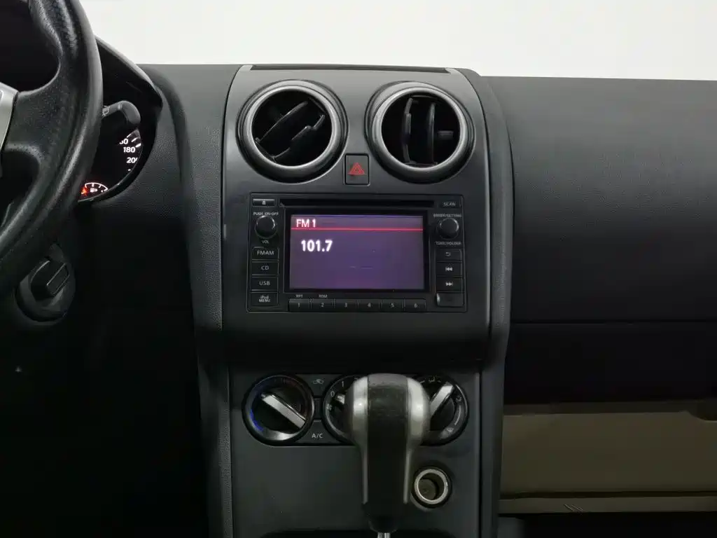 Nissan Qashqai 2015 — фото 12