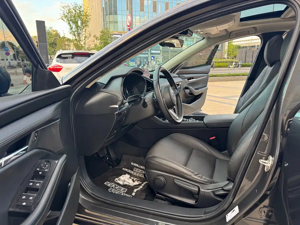 Mazda 3 Angkesela 2023