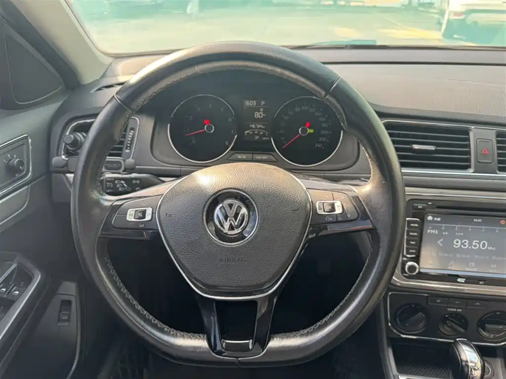 Volkswagen Lavida 2017 — фото 3