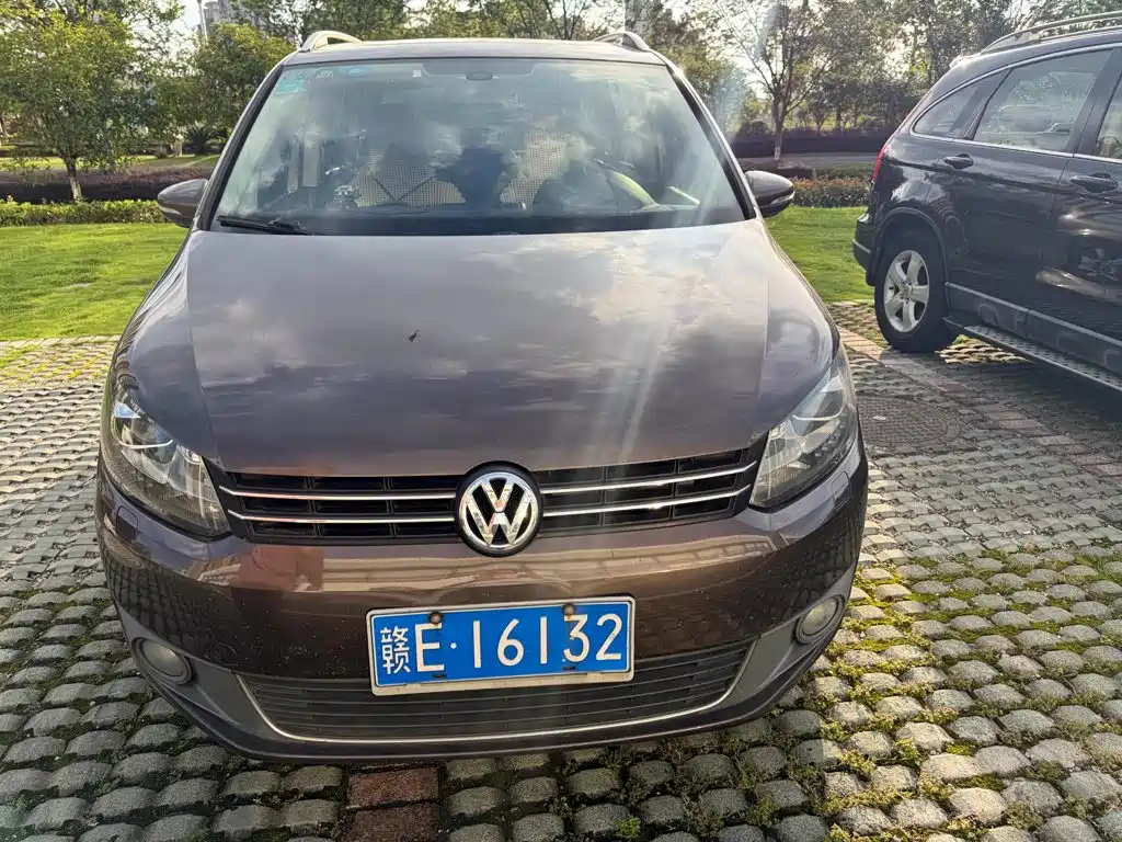 Volkswagen Touran 2014