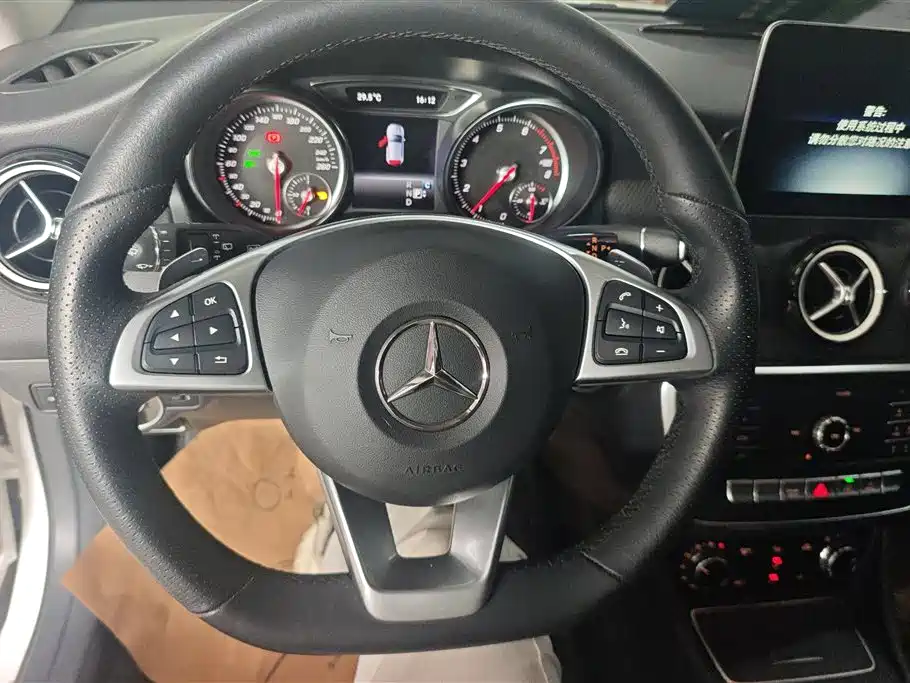 Mercedes-Benz GLA 2019 — фото 15