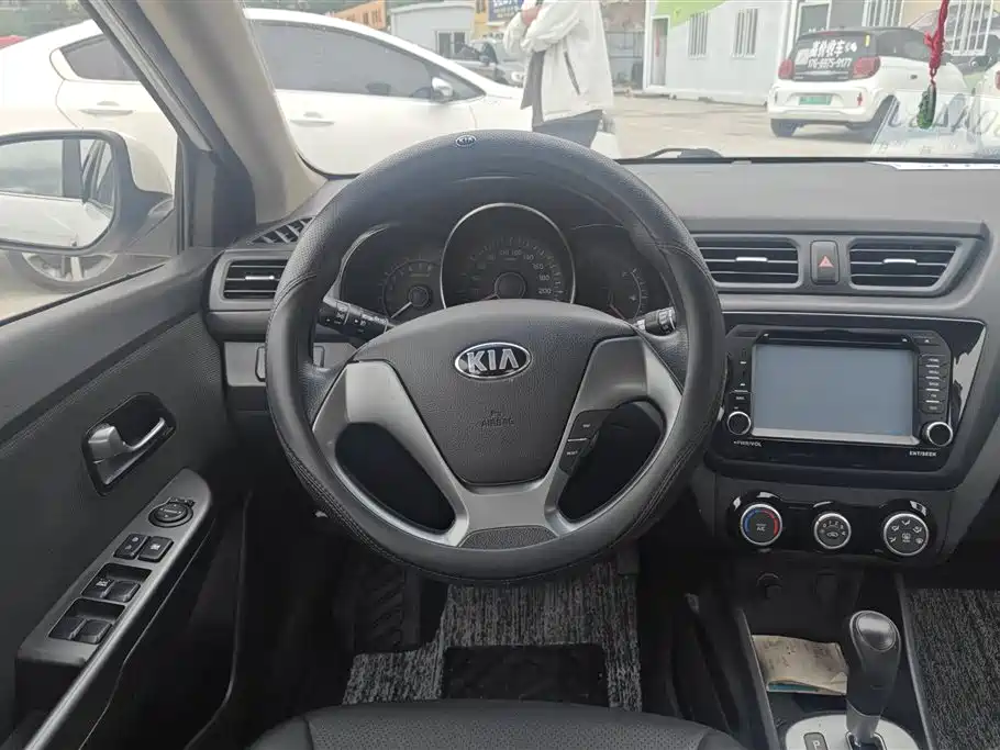 Kia K2 2016 — фото 15