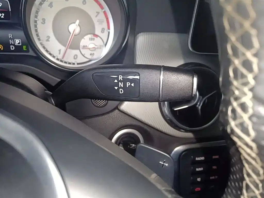 Mercedes-Benz GLA 2015 — фото 14