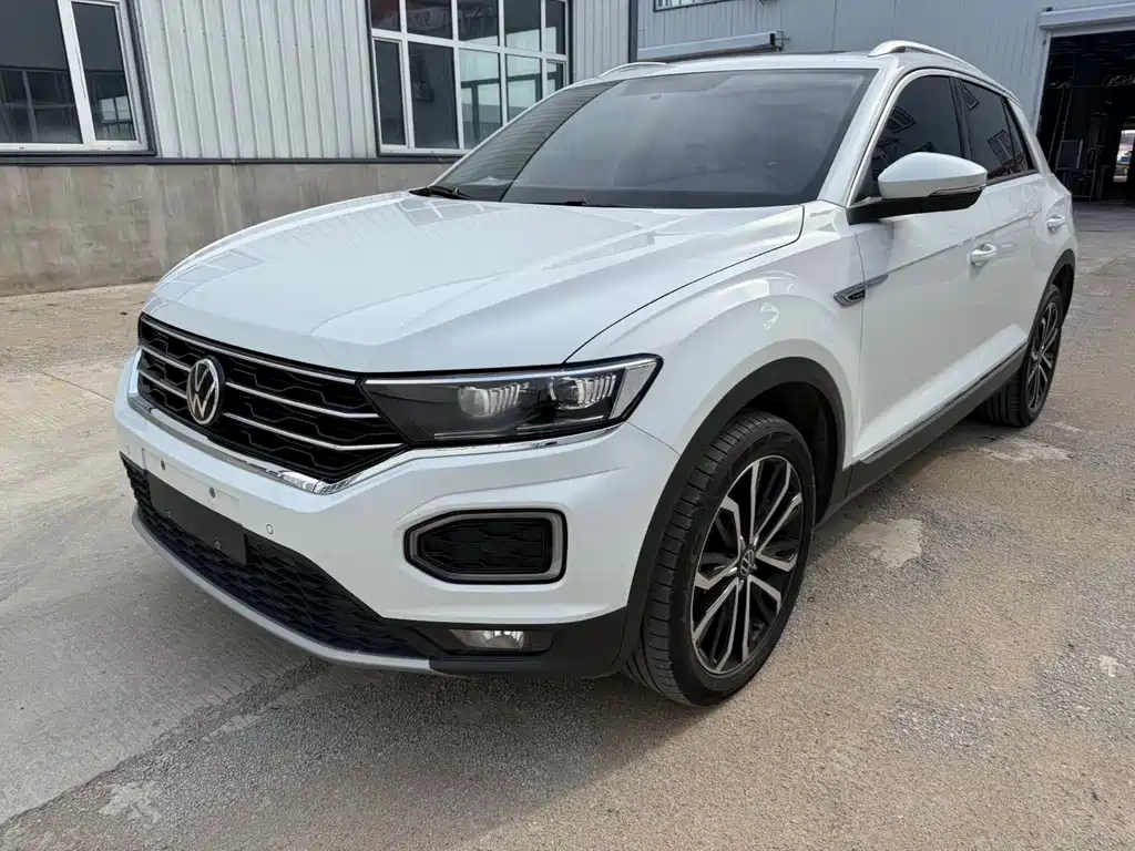 Volkswagen T-Roc 2022 — фото 1