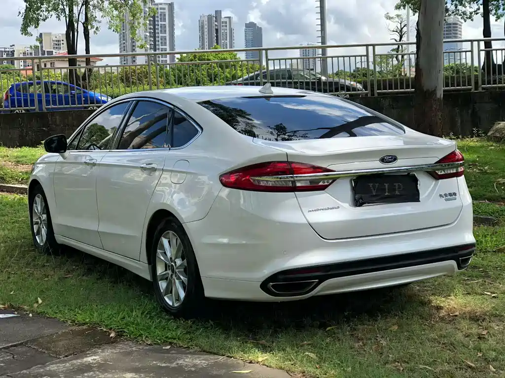 Ford Mondeo 2018 — фото 4