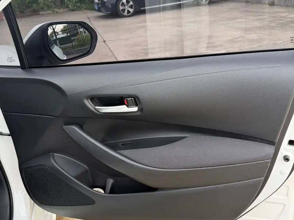 Toyota Corolla 2022 — фото 17