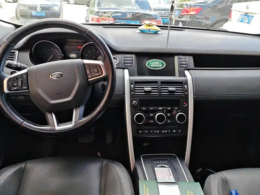 Land Rover Discovery Sport 2016 — фото 12
