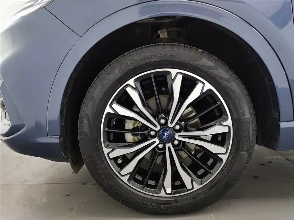 Ford Escape 2020 — фото 17