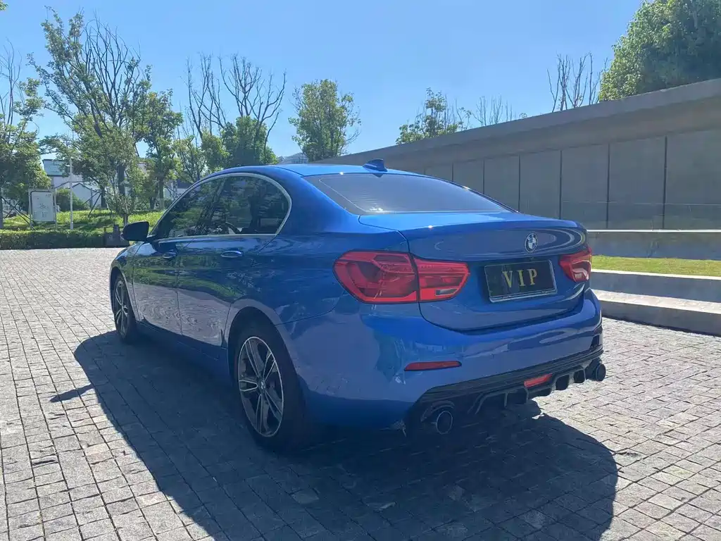 BMW 1 Series 2018 — фото 14