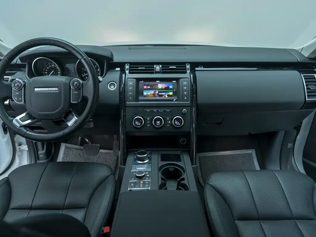 Land Rover Discovery 2018 — фото 10