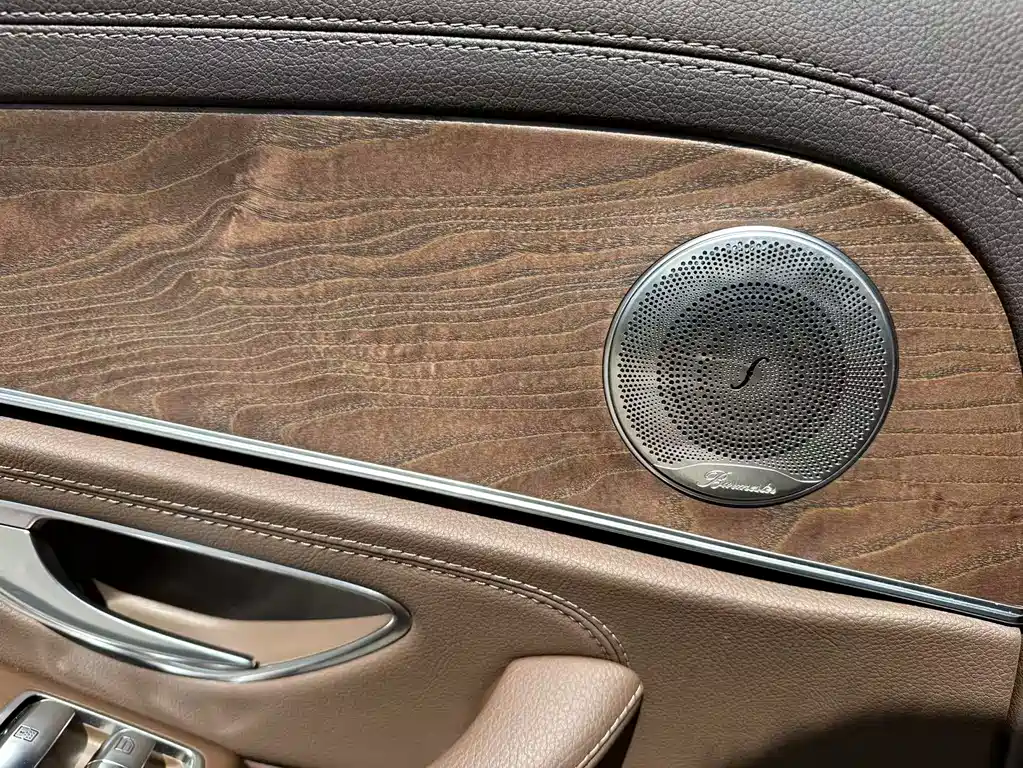 Mercedes-Benz E-Class 2019 — фото 28